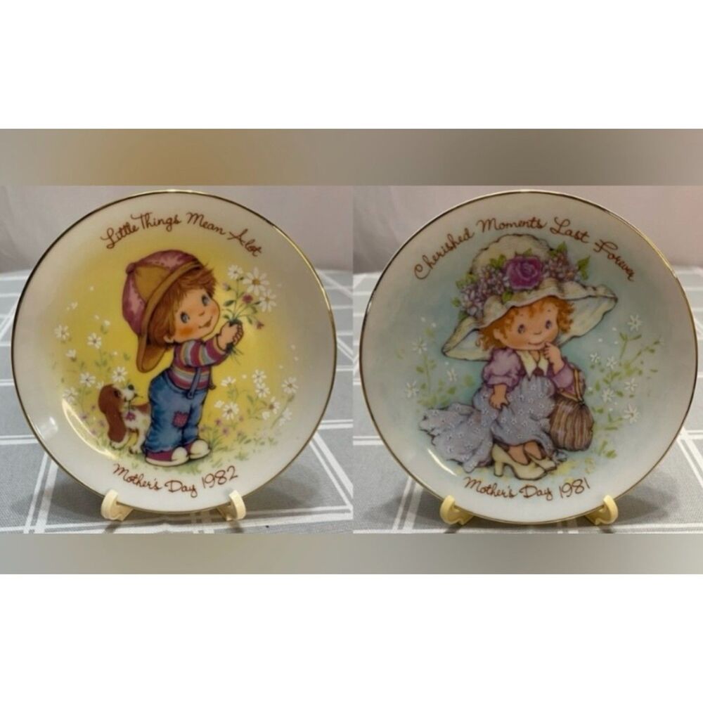 2 Vtg Avon Mother’s Day Decor Plates 1981 Cherished Moments 1982 Little Things